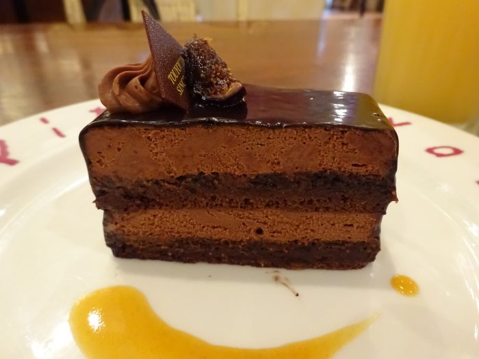 チョコレートケーキ